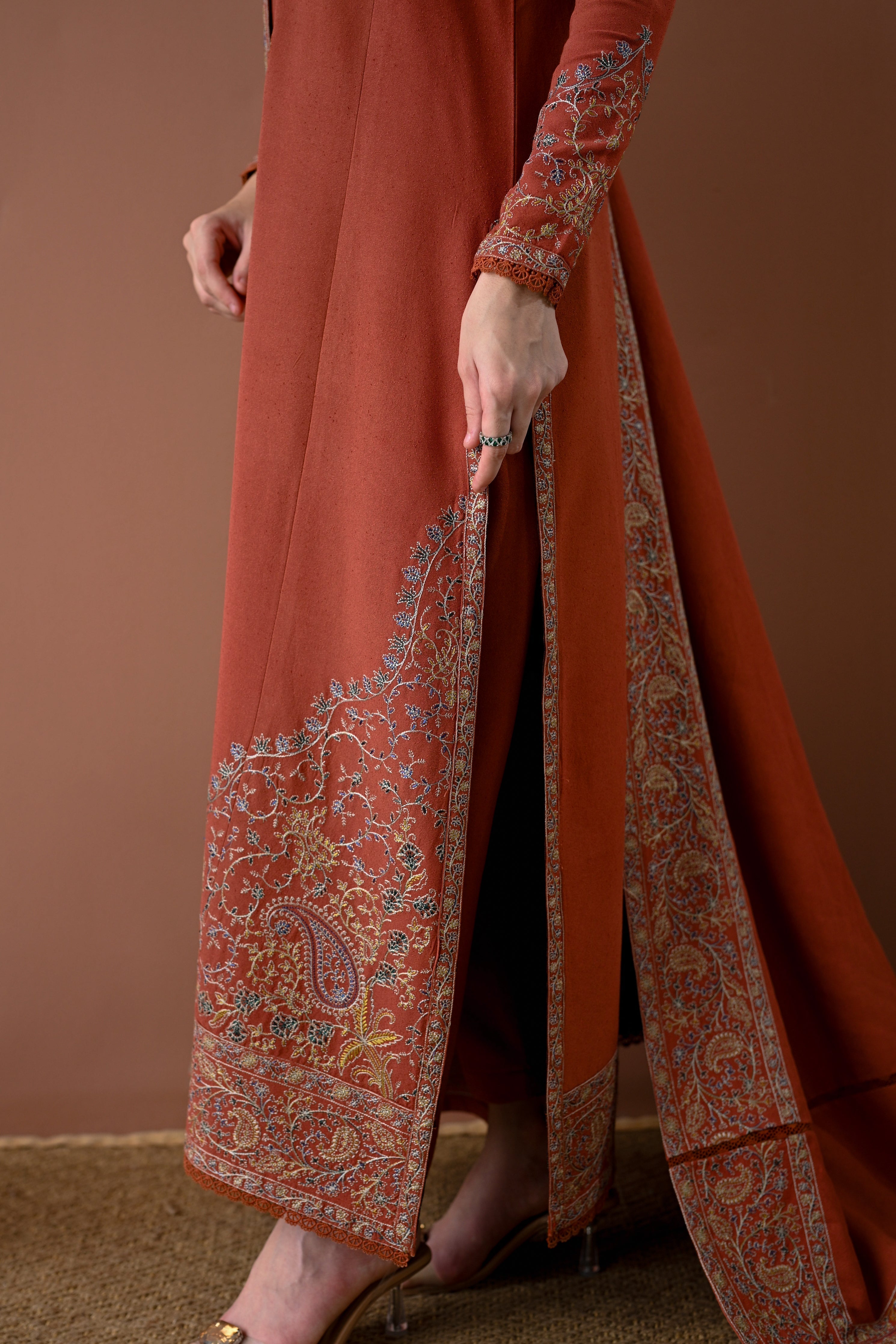 BATIK-3PC DHANAK EMBROIDERED SHIRT WITH DHANAK EMBROIDERED SHAWL AND TROUSER V679