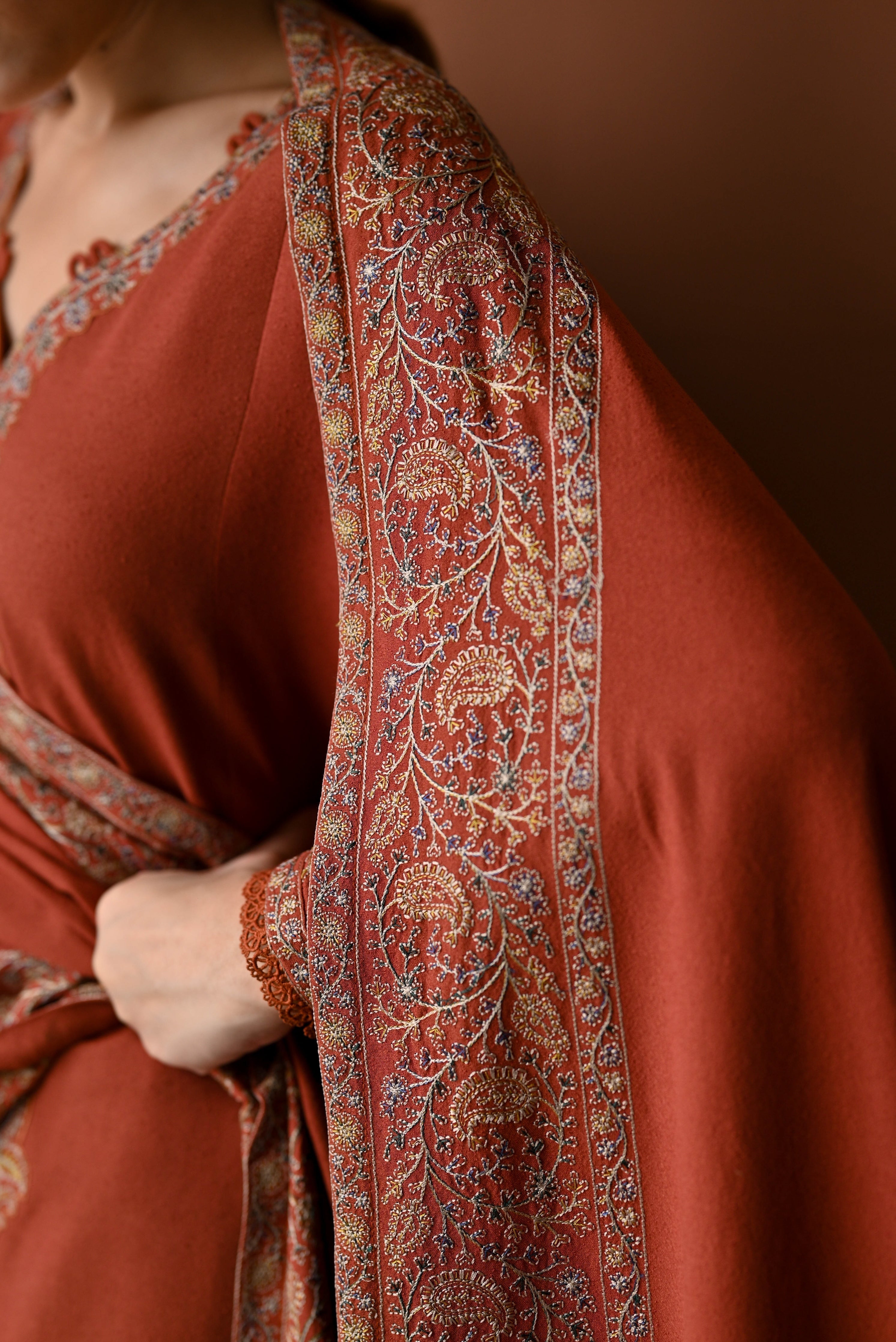 BATIK-3PC DHANAK EMBROIDERED SHIRT WITH DHANAK EMBROIDERED SHAWL AND TROUSER V679