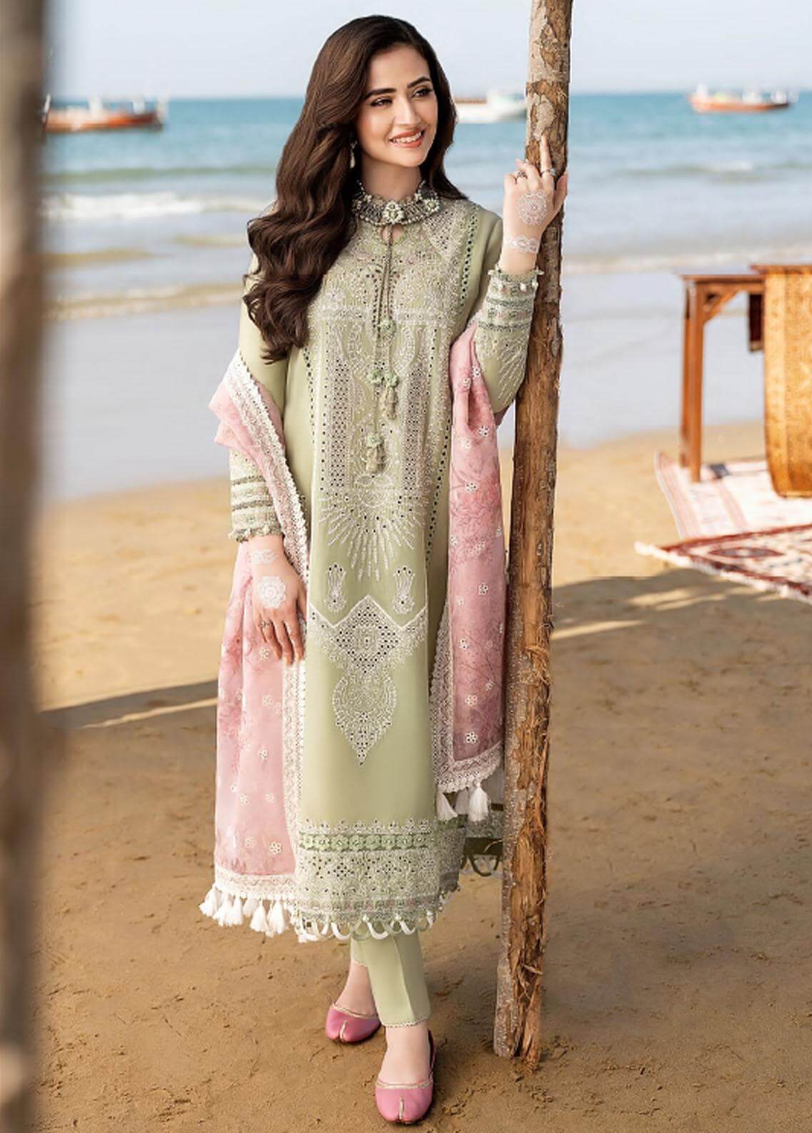 3 Piece Embroidered Lawn Shirt with Printed Organza Dupatta CH10